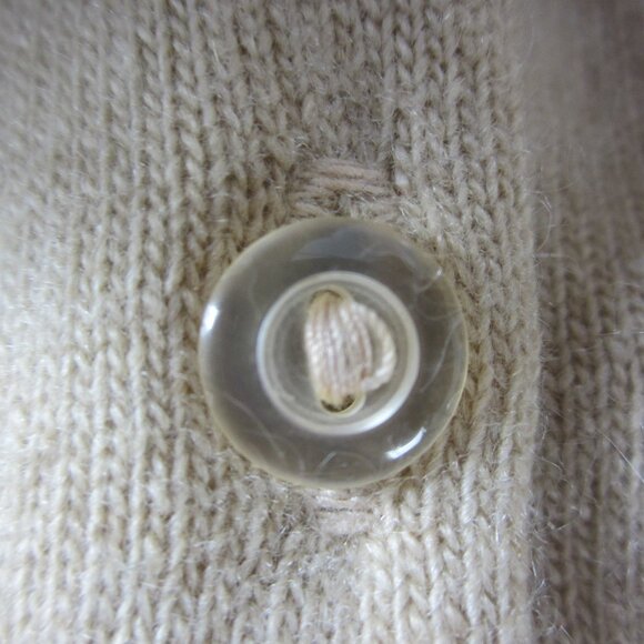 Vtg Pringle Womens 42 Medium Beige Long Sleeve Cardigan Sweater Made Scotland - Picture 6 of 9